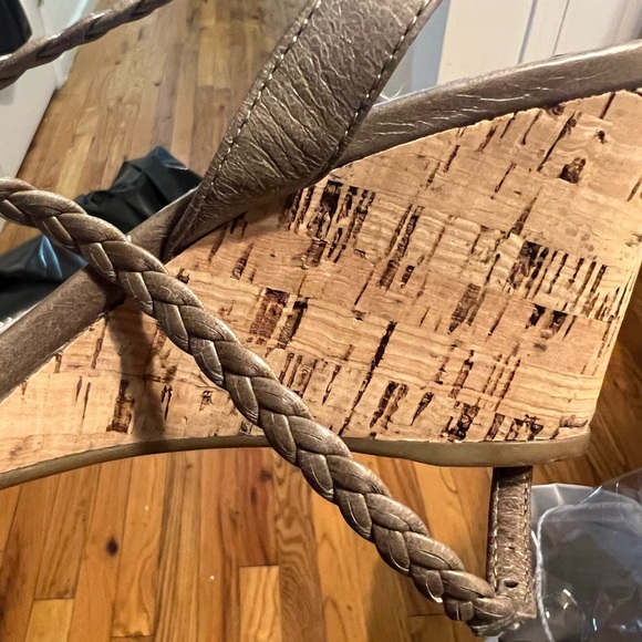 Prada Wedges size 9 - Picture 2 of 5